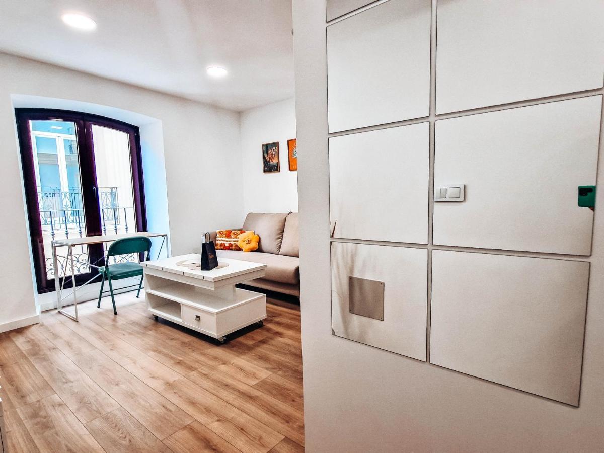 Apartamento Tiendas 8 อัลเมรีอา ภายนอก รูปภาพ